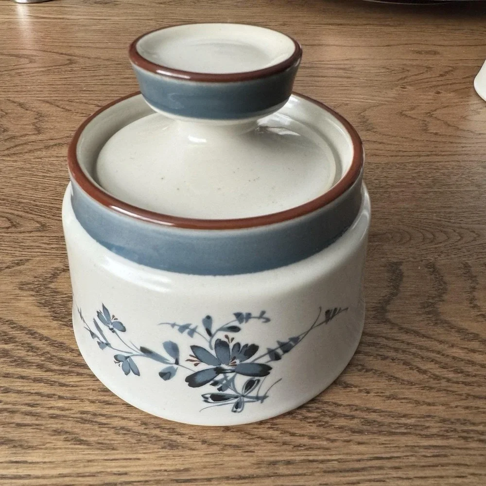 Noritake Stoneware Pleasure #8344 Sugar Bowl with Lid Japan Vintage Set of 2 EUC